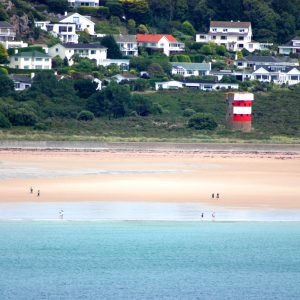 Archirondel Red and White